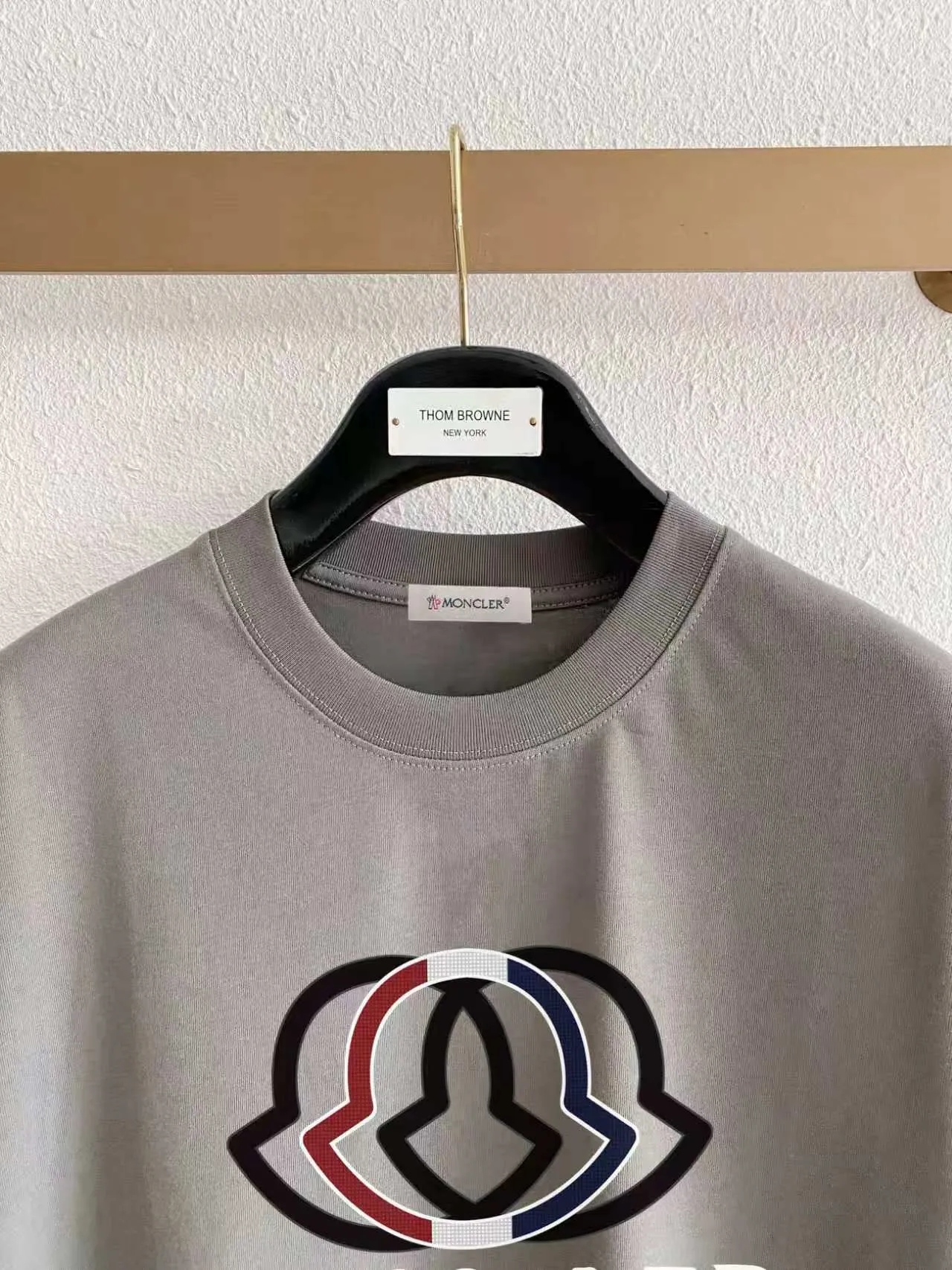Moncle/ * logo New Arrival ， ， ， ， T Same Style。 :Black White Blue Gray Size:S（90-130 ） M（125-140 ） L（135-160 ） XL（160-180 ） XXL（180-210 ）